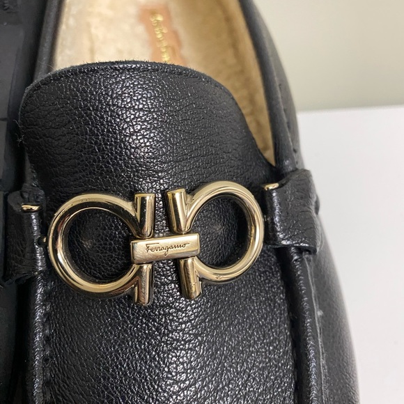 Womens Salvatore Ferragamo Black leather loafer, shearling lined - Picture 8 of 9